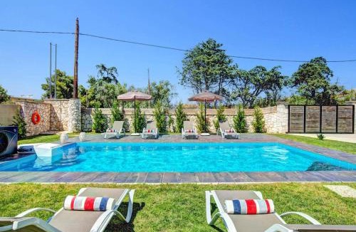 Agrilia Villa | Villa Sofinta by Villa Plus