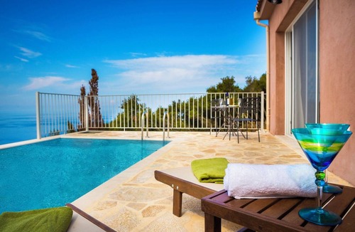 Manganos Villa | Villa Sol. Welcome to your dream getaway. Breathtaking views in quiet location.
