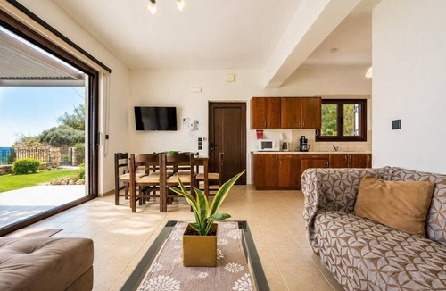 Maroulas Villa | Villa Spiridoula - Three Bedroom Villa, Sleeps 6