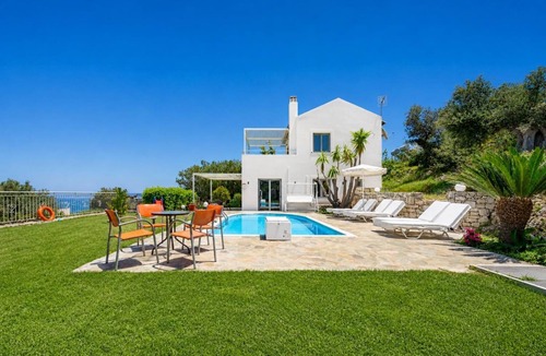 Maroulas Villa | Villa Spiridoula - Three Bedroom Villa, Sleeps 6