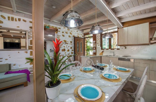 Koum Kapi Villa | Villa Splantzia-heated Pool-garden-2 min Chania Port