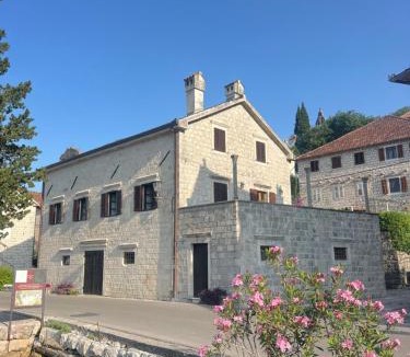 Perast Villa | Villa Sunrise