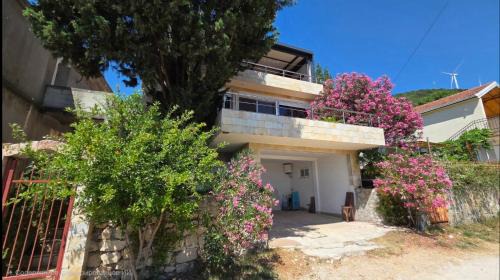 Utjeha Apartment | Villa Tesoro