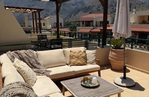 Asprouliani House | Villa Tone- velutstyrt villa med privat basseng og BBQ