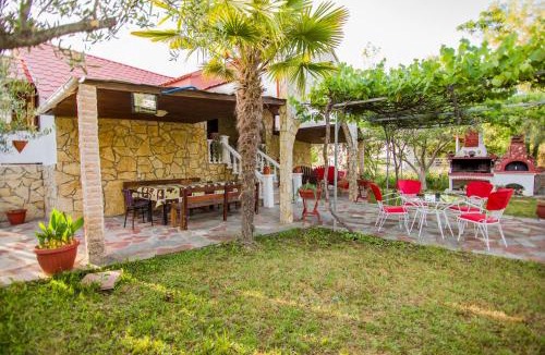 Ofrinion Apartment | villa Touzla