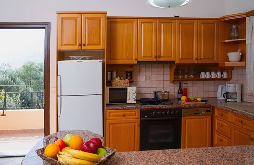 Petaleia House | Villa Vasso Three-Bedroom Sea View Residence, near Kerasia Beach