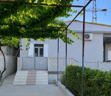 Lazarat Villa | Villa Victoria