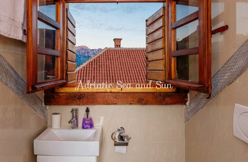 Perast Villa | Villa Violica * Exclusive renovated villa with pool & spectacular sea-views