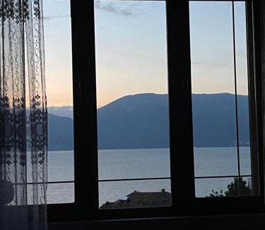 Udenisht Bed & Breakfast | Villa Vista Lago