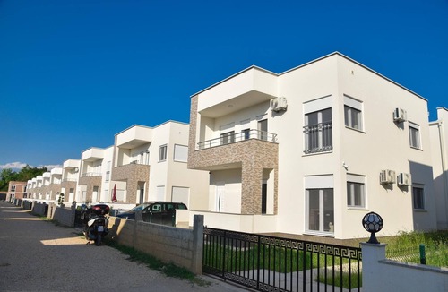 Bregvija Villa | Villa w Garden, Balcony 8 min to Ulcinj Long Beach