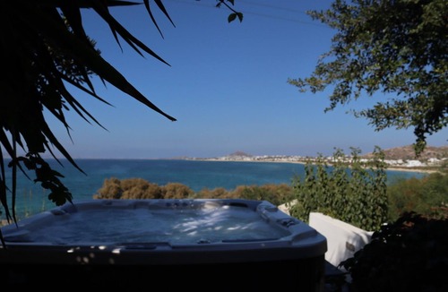 Maragas Villa | Villa 'Wave' in Villa Paradise Boutique Villas Hotel - Plaka beach