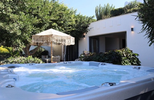 Maragas Villa | Villa 'Wave' in Villa Paradise Boutique Villas Hotel - Plaka beach
