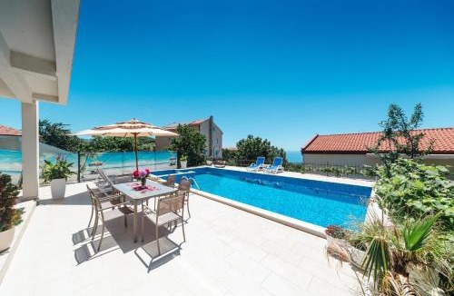 Lapcici Villa | Villa White Beauty