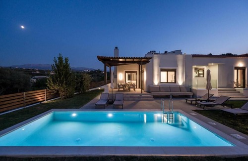 Galatas Villa | Villa Wisdom By Be On Holidays