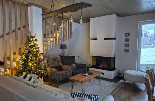 Brezovice House | Villa Wisteria Brezovice