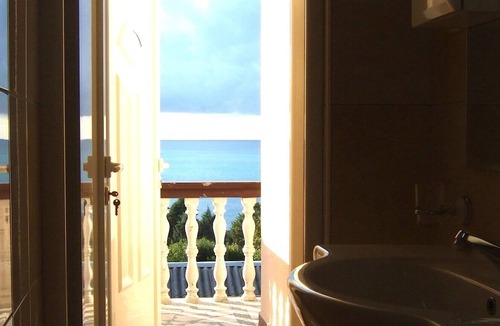 Bar Villa | Villa with a beautiful sea view in between two bays