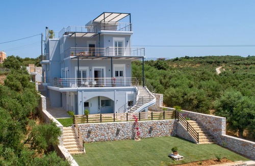 Kalyves Villa | Villa with roof top jakuzzi and a spectacular panoramic view 650m from the beach