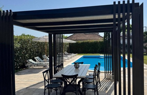 Rade House | Villa with swimming pool near Durres