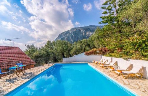 Barbati Villa | Villa Yiannakis