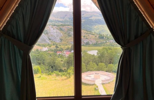Poscenje Villa | Villas Bašović