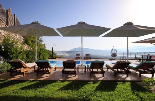 Apolpaina Villa | Villas On The Clouds