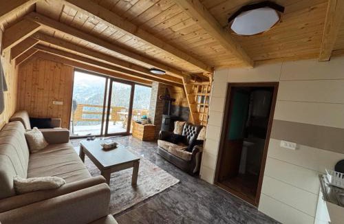 Pejë Villa | Villat Loni