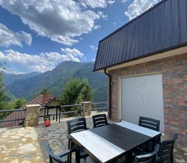 Pejë Villa | Villat Twin’s