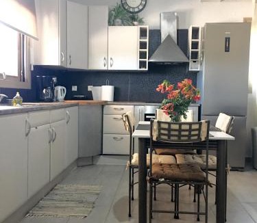 Favatata Apartment | Villeta Nikol