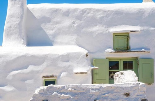 Lavreotiki Villa | Vinara Cycladic Villa