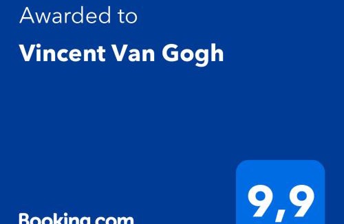 Podgorica Apartment | Vincent Van Gogh
