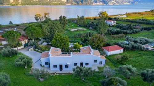 Paliki Villa | Vincenzo Villa Variko