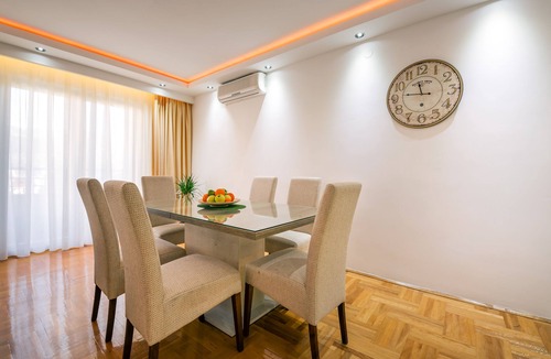Babin do Apartment | Vintage 2 bedroom family apartment.