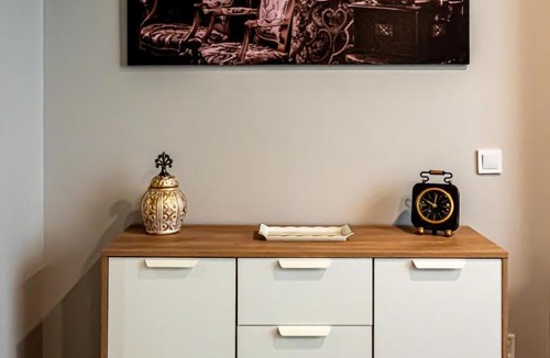 Piraeus Apartment | Vintage Road Apartment near Piraeus Ferry Port Area