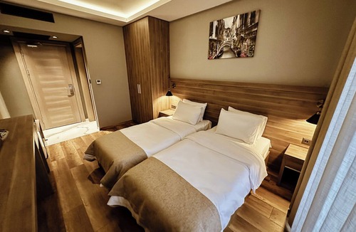Lazi Hotel | Viola Hotel Budva
