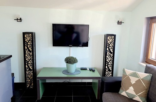 Kumbor House | VIP Villa Patio & Private Pool