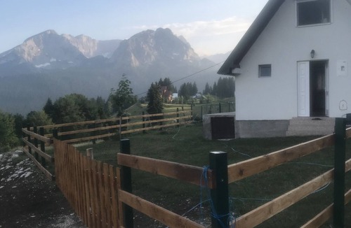 Pitomine House | Vista Pitomine ,planinska kuća u blizini Crnog jezera