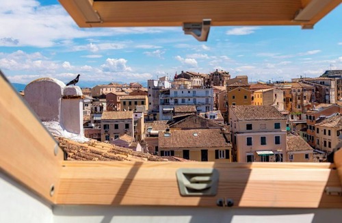 Old Town Apartment | Vista Tegola - a stylish two-level apartment