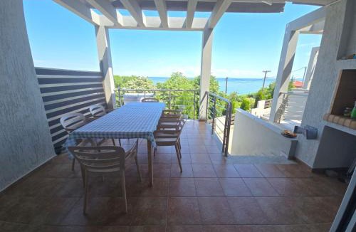 Kokkinon Neron Apartment | Vlad's Apartments