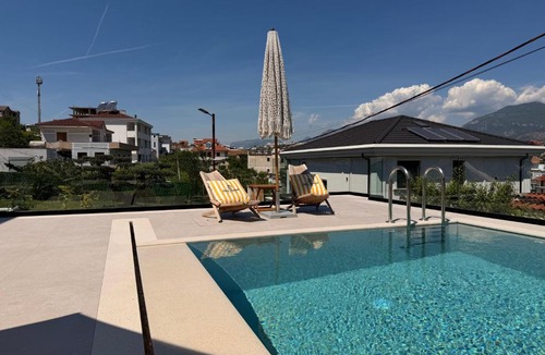 Paskuqan Villa | Vog Villa