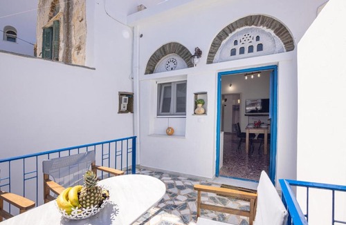 Exomvourgo House | Volta Kalloni - Kalloni village Tinos