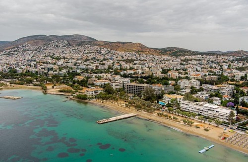 Vouliagmeni Apartment | Vouliagmeni Beachfront Athens Fast WiFi