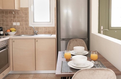 Lakithra Villa | VR Villa Emelia - 2 bed 2 bath Villa with shared pool