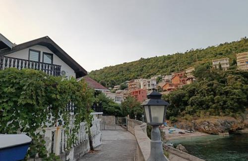 Utjeha Hladna Uvala House | Vrabac&Vranac