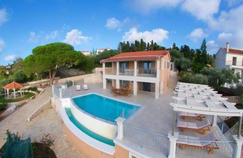 Antipata Villa | Vryonis
