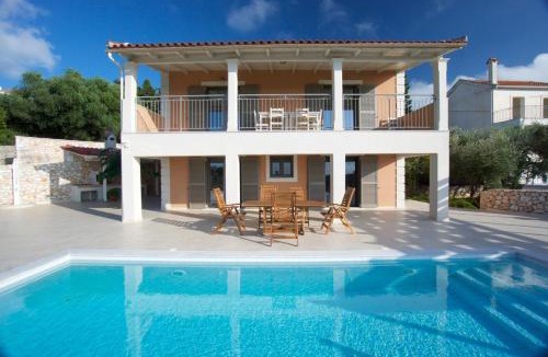 Antipata Villa | Vryonis