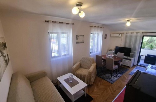 Maini Apartment | VUK's 5 min from the BEACH Two-Bedroom Apart