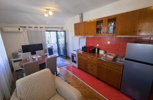 Maini Apartment | VUK's 5 min from the BEACH Two-Bedroom Apart