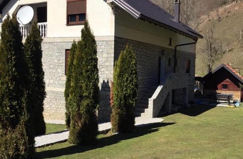 Vusanje House | VUTHAJ