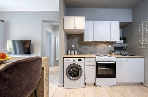 Kos Town Apartment | Warmth & Charm Island Style Apt