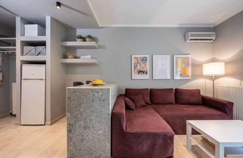 Kos Town Apartment | Warmth & Charm Island Style Apt